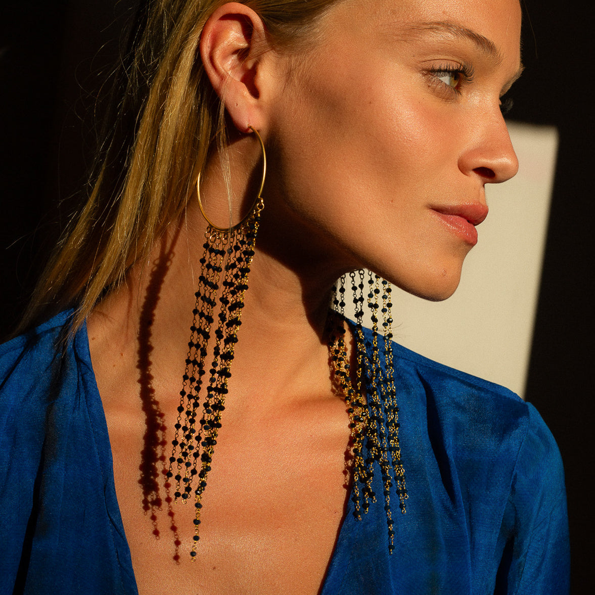 PENDIENTES XL ORO CON TIRAS DE CRISTALES CHECO